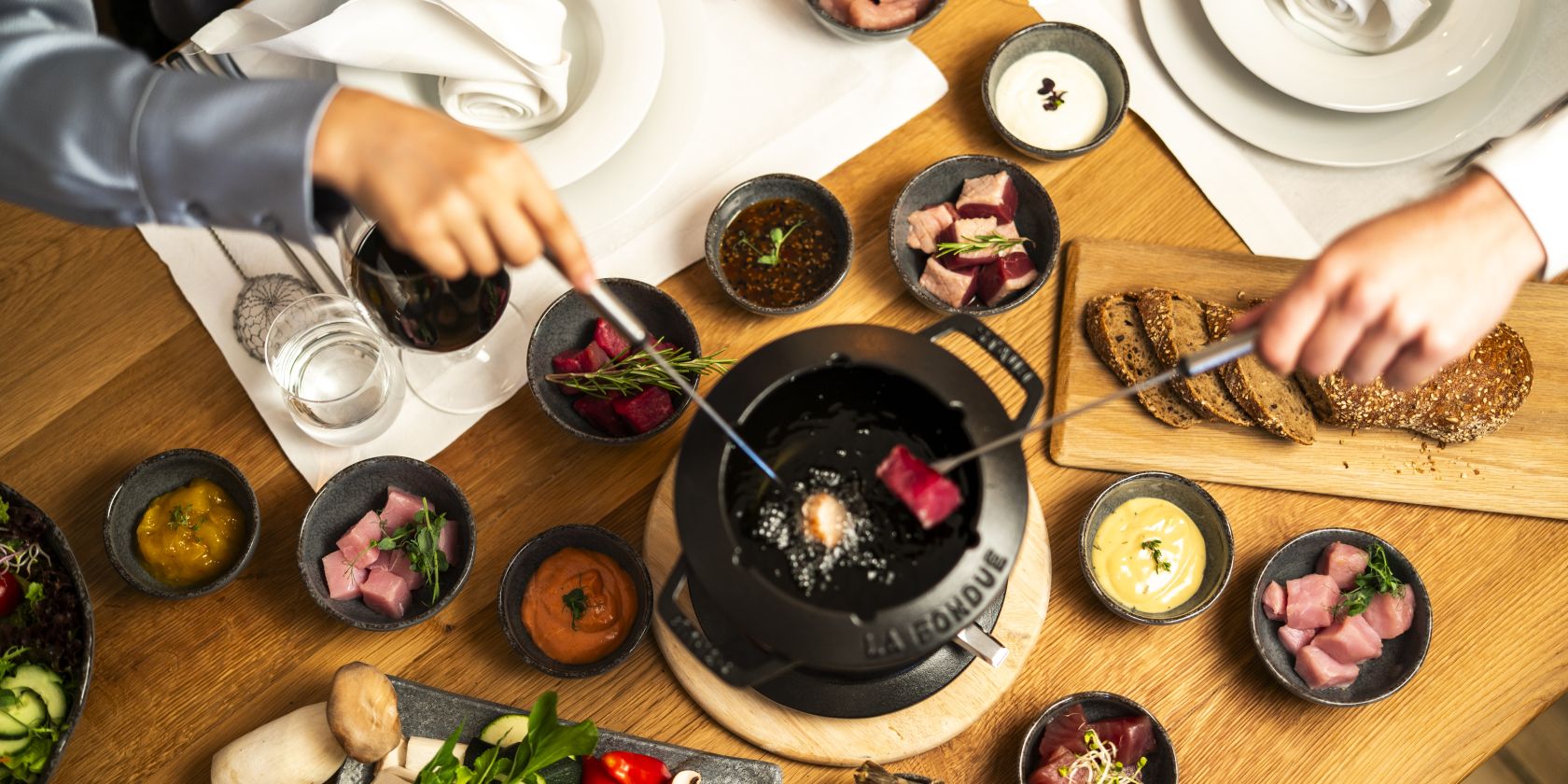 Fondue 2026, © Hotel Gut Ising Fondue 2026, © Hotel Gut Ising