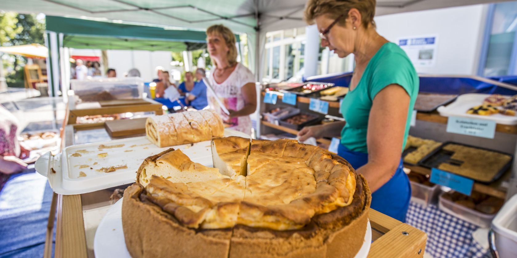 Bauernmarkt einmal anders, © Tourist-Info Waginger See Bauernmarkt einmal anders, © Tourist-Info Waginger See