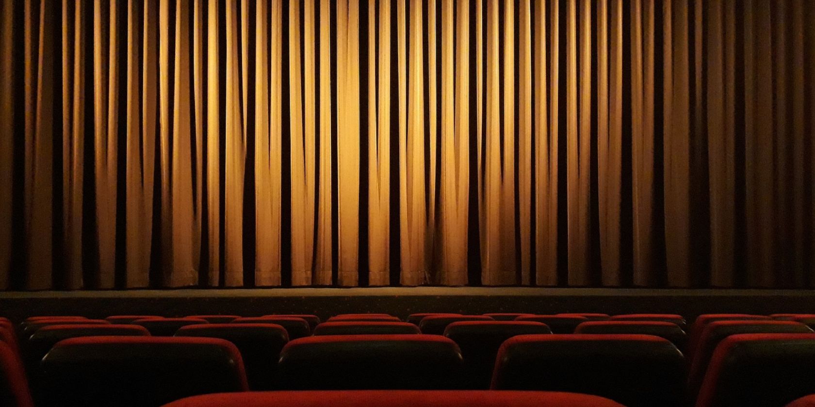 movie-theater-4609877_1920_12_12_2_6 movie-theater-4609877_1920_12_12_2_6