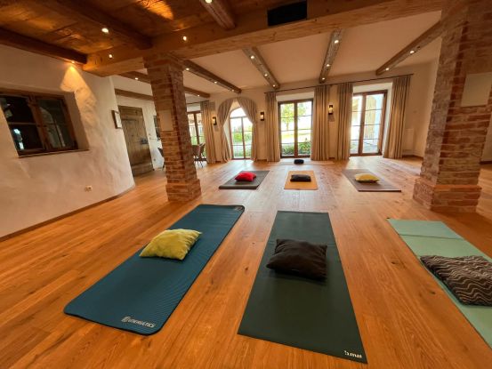 Yoga Esterer Hof, &copy; Michael Gschwendtner